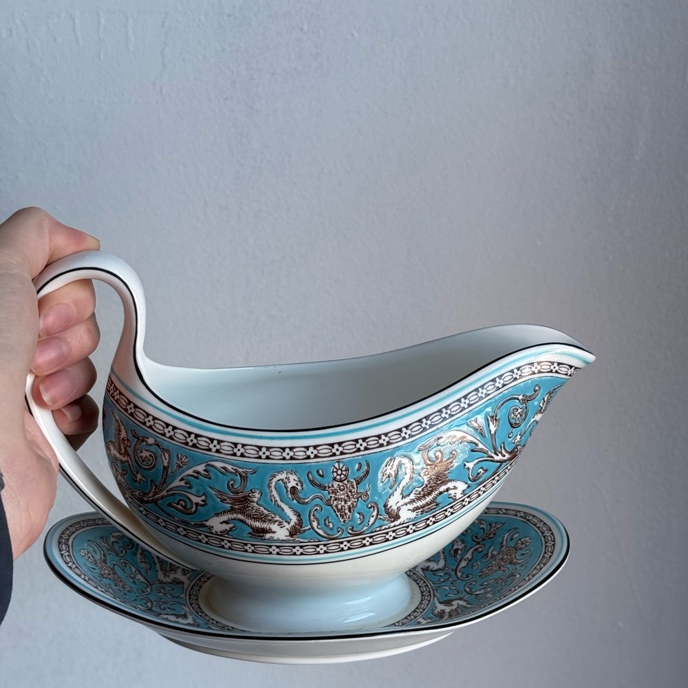 Wedgwood Florentine Gravy Boat with Attached Underplate. Turquoise and Brown